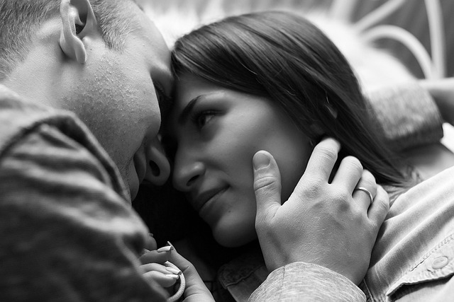街コンと結婚相談所を比較｜真剣な婚活にはどちらが向いている？
